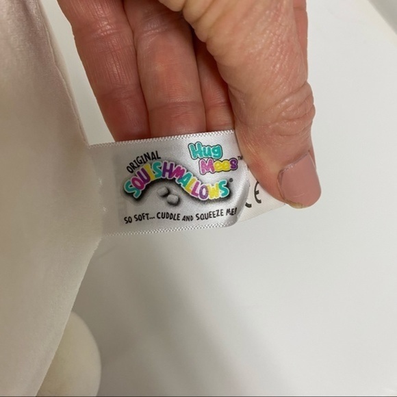 Squishmallows Hug Mees Mags The Bear 14" w/ Red Scarf Rare HTF Kellytoy plush - Picture 6 of 8